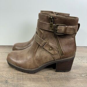 Baretraps Women’s Ankle Boot sz 7.5 Booties NEW #H180